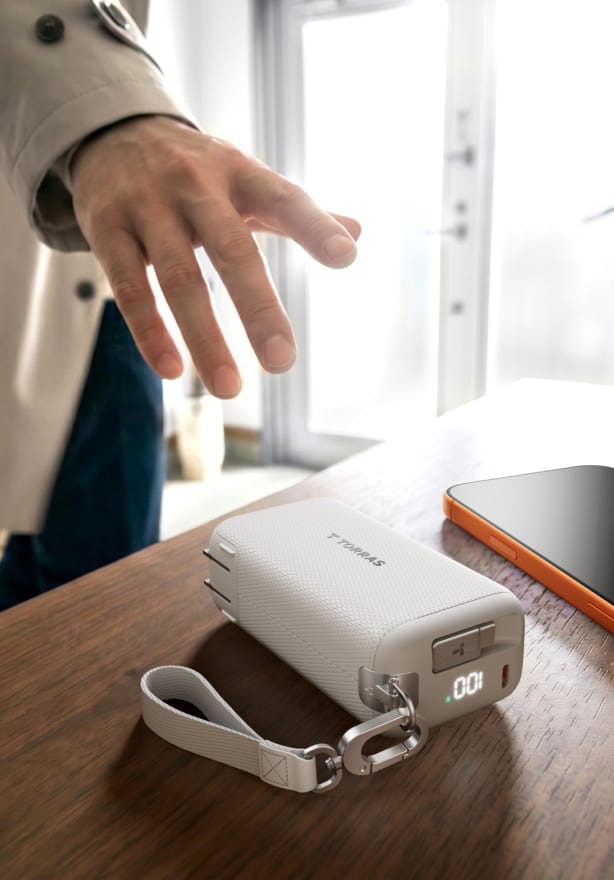 FlexLine 3-in-1 Cube モバイルバッテリー 10000mAh 自動巻き取り式
